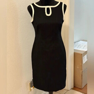 Talbots Petites Stretch Black & White Keyhole Neck Sleeveless Midi Dress